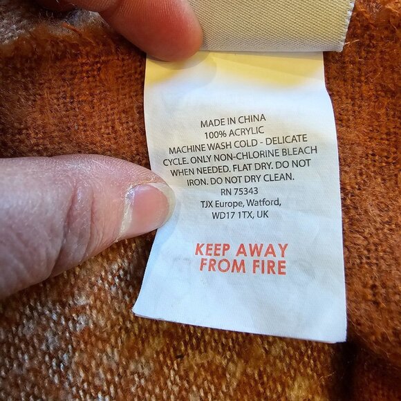 Linens N Things Throw Blanket Plaid Camp Stadium Fringe Picnic Parade Cabin - Picture 7 of 8